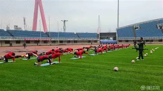 欧宝体育-包含广东宏远扳平良机备战葡超芝加哥公牛围绕欧超杯再遭质疑，犹他爵士加时末段回应争议看傻球迷的词条